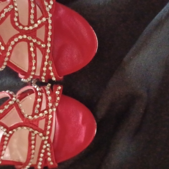 Allen's Platform 5"Satin Open Toed Heels - Picture 6 of 8